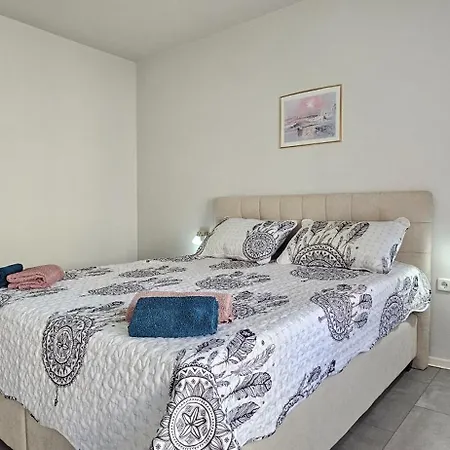 Bella Nina * Šilo