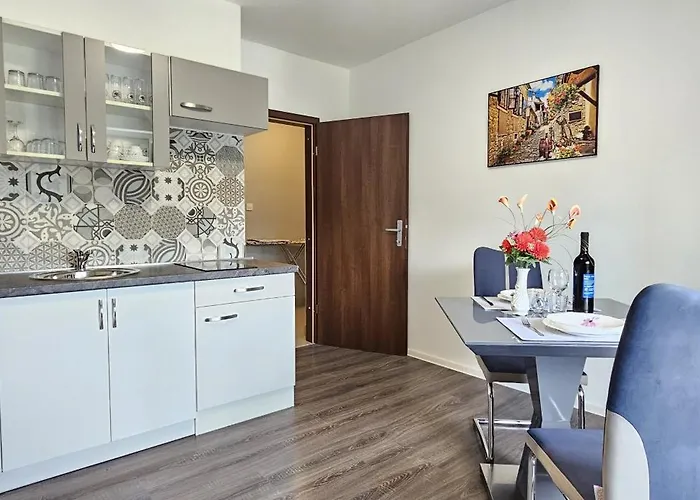 Bella Nina Apartment *